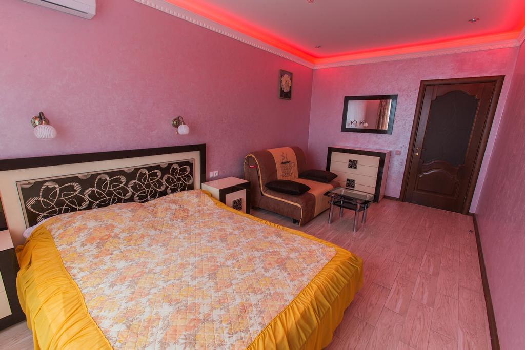 Modern Apartment On Akademika Sakharova 27A Ivano-Frankivsk Exterior foto