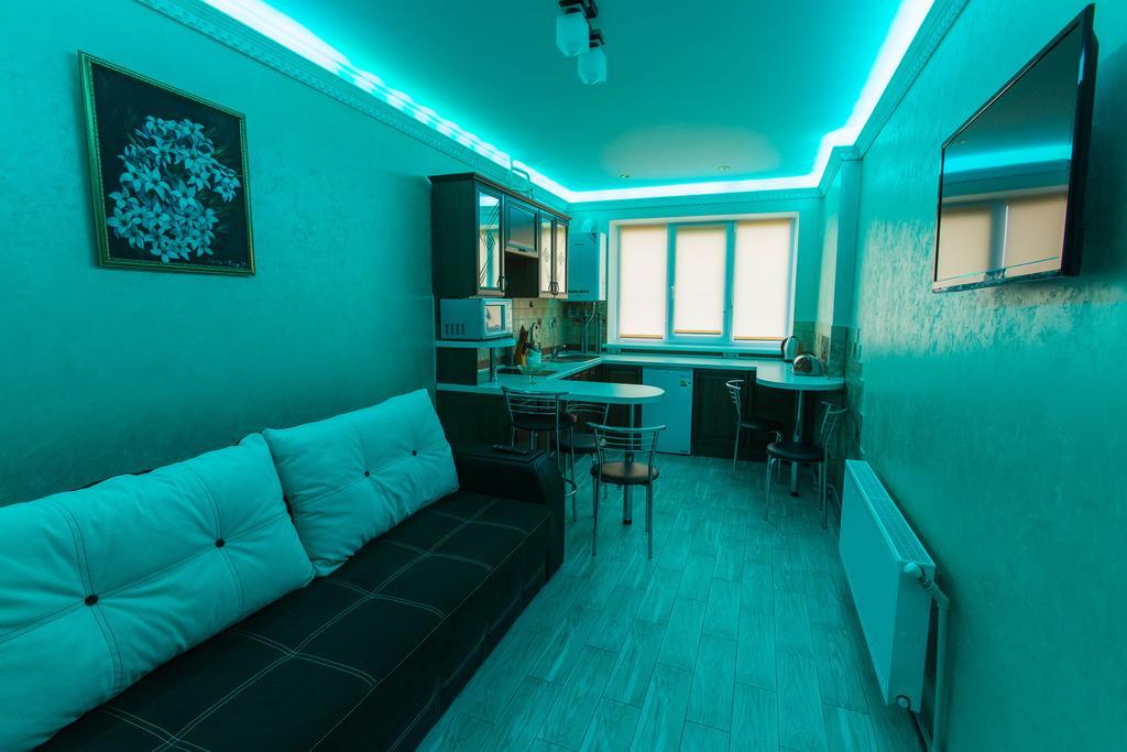Modern Apartment On Akademika Sakharova 27A Ivano-Frankivsk Exterior foto